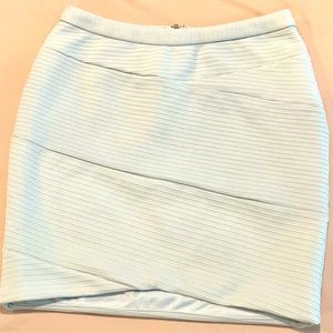 Women’s White Skirt